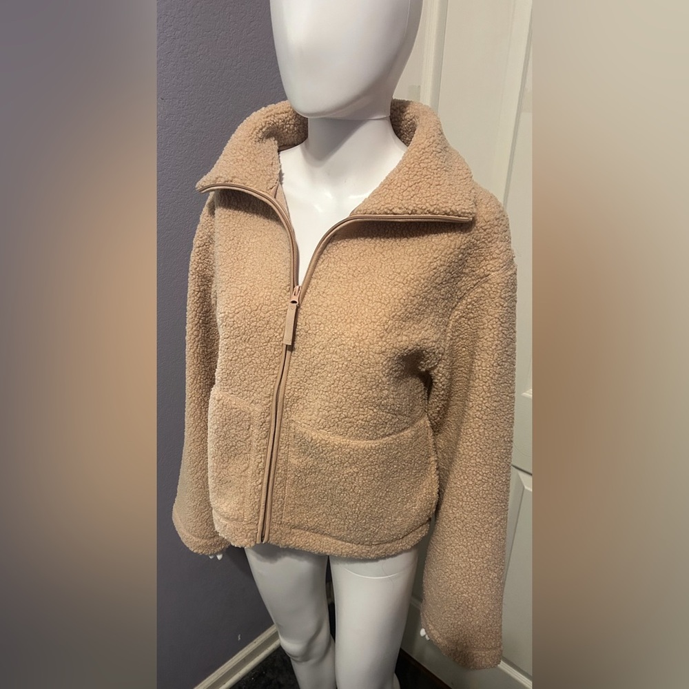 H&M Sz M Peach Fleece Sherpa Zip Up Jacket Cozy Warm Boho Chic Cozy Comfortable